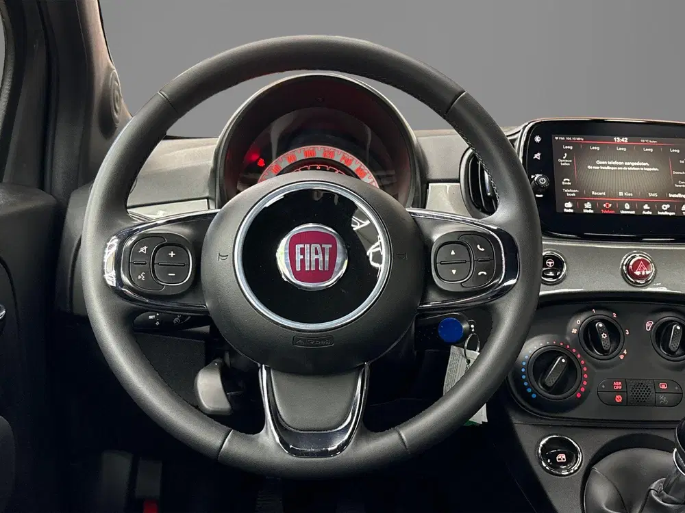 Fiat 500 1.0 Hybrid uit 2023, foto 10