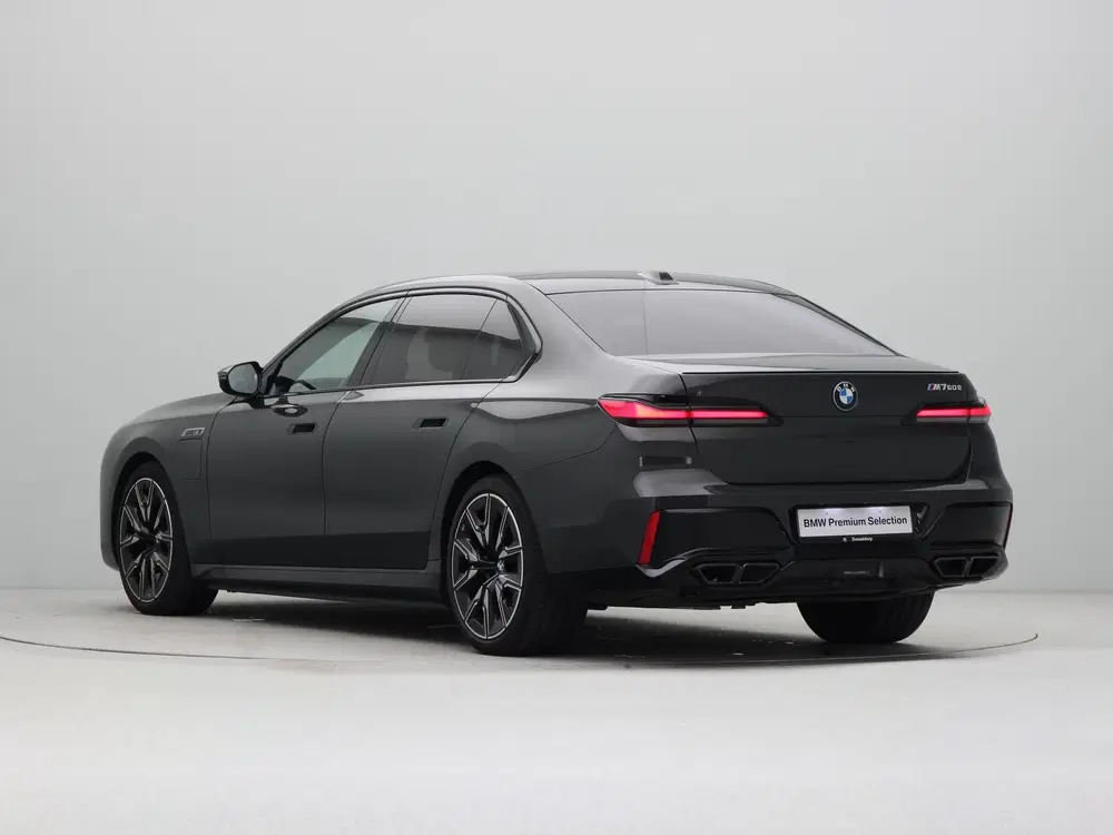 BMW 7-serie M760e xDrive uit 2025, foto 11