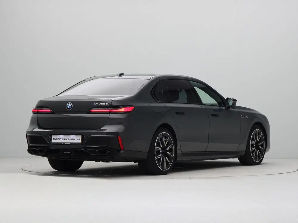 BMW 7-serie M760e xDrive uit 2025, foto 9