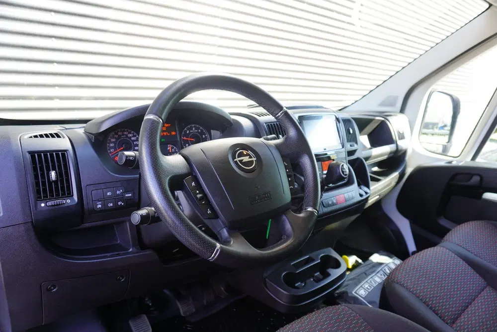 Opel Movano 120pk L2H2 Navigatie Camera Cruise control uit 2024, foto 9