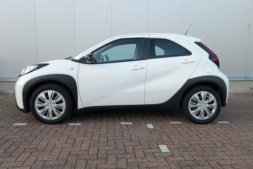 Toyota Aygo X 1.0 VVT-i MT Play uit 2024, foto 3
