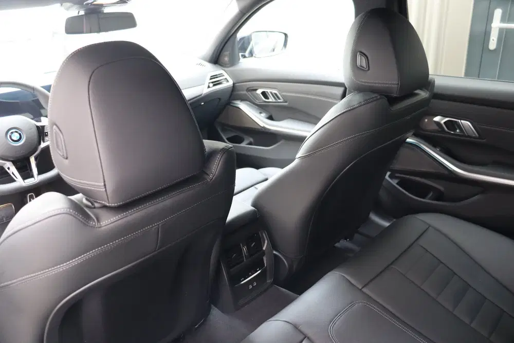 BMW 3-serie 330e M Sport Automaat uit 2026, foto 13