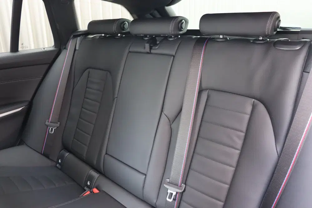 BMW 3-serie 330e M Sport Automaat uit 2026, foto 14