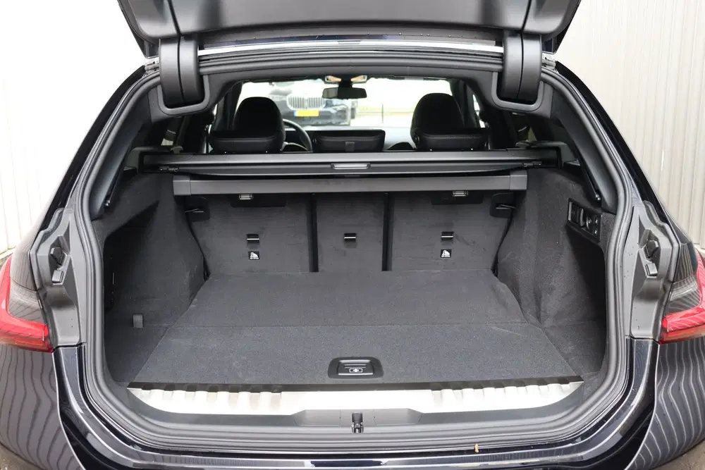 BMW 3-serie 330e M Sport Automaat uit 2026, foto 15