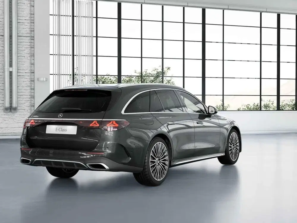 Mercedes-Benz E-Klasse 300 e Business Solution AMG uit 2026, foto 2