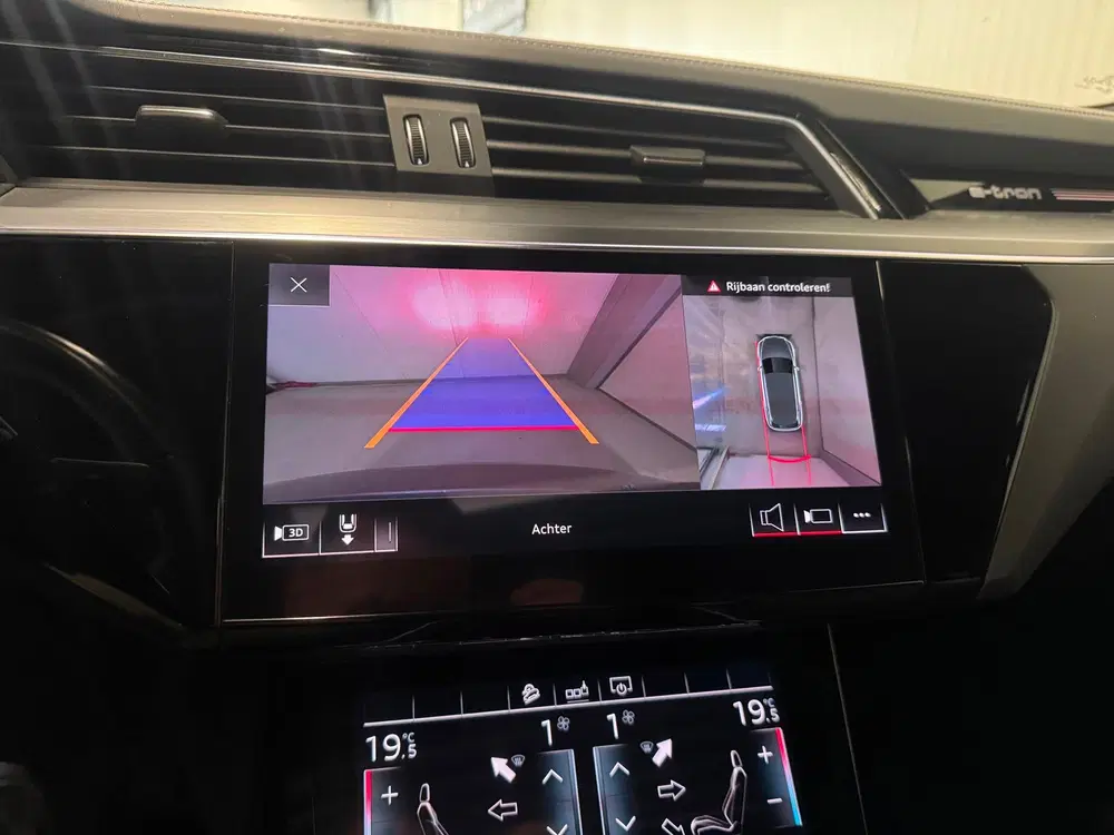 Audi e-tron 55 quattro advanced 95 kWh uit 2019, foto 10