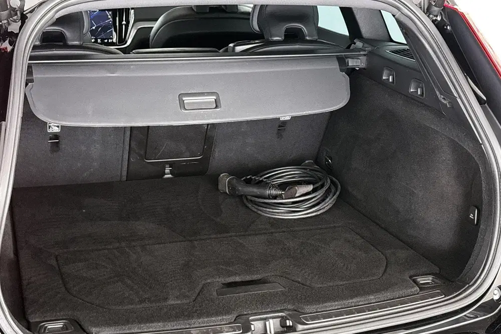 Volvo V60 2.0 T6 Recharge AWD R-Design Panoramadak 1 uit 2022, foto 10