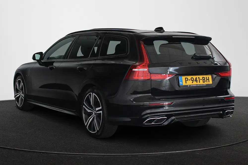 Volvo V60 2.0 T6 Recharge AWD R-Design Panoramadak 1 uit 2022, foto 4