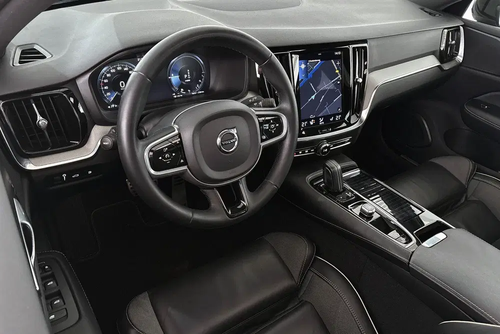 Volvo V60 2.0 T6 Recharge AWD R-Design Panoramadak 1 uit 2022, foto 5