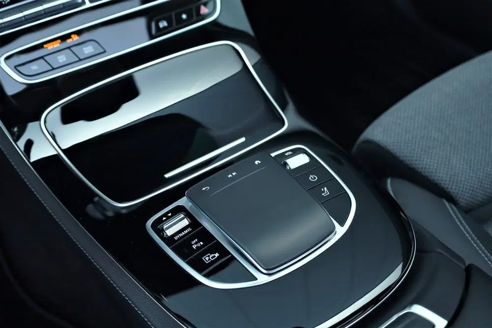 Mercedes-Benz E-Klasse E 300 e Avantgarde fabrieksgar uit 2021, foto 10