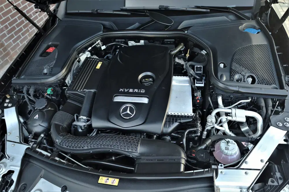 Mercedes-Benz E-Klasse E 300 e Avantgarde fabrieksgar uit 2021, foto 12