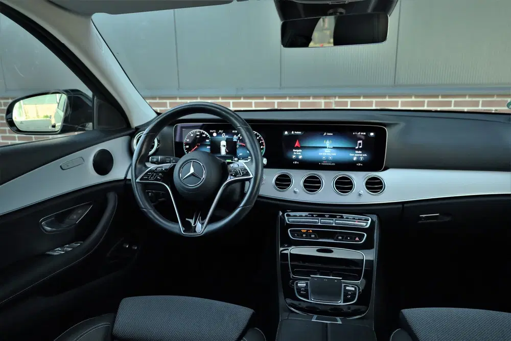 Mercedes-Benz E-Klasse E 300 e Avantgarde fabrieksgar uit 2021, foto 14