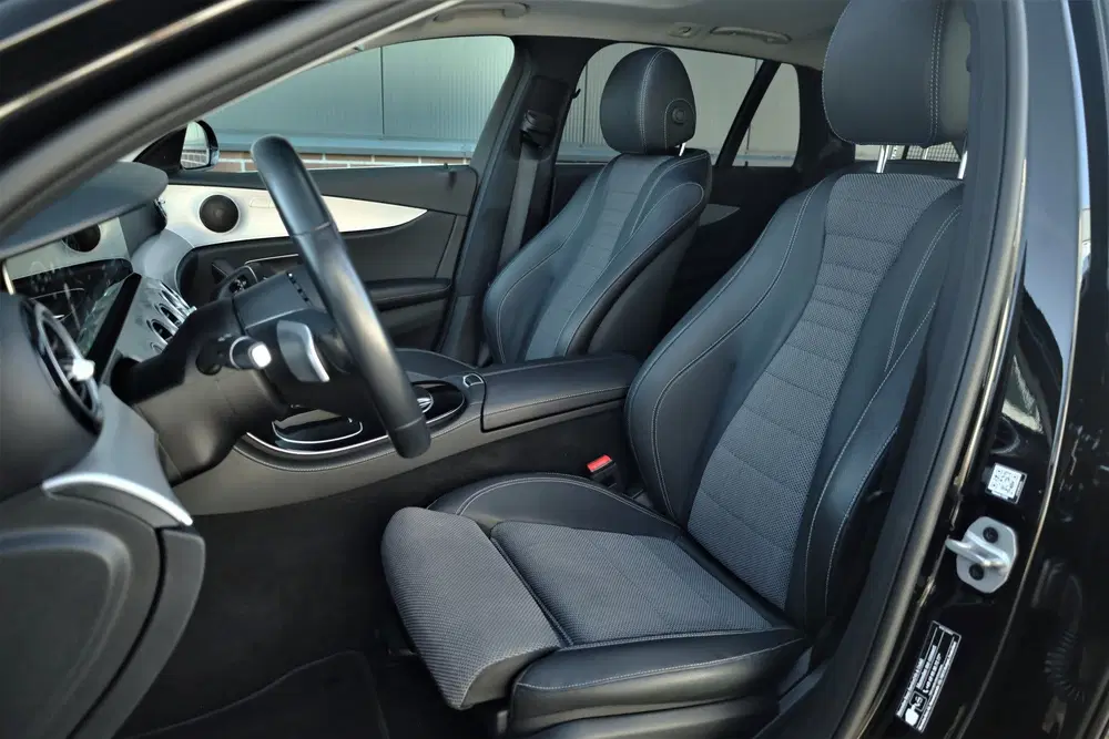 Mercedes-Benz E-Klasse E 300 e Avantgarde fabrieksgar uit 2021, foto 8