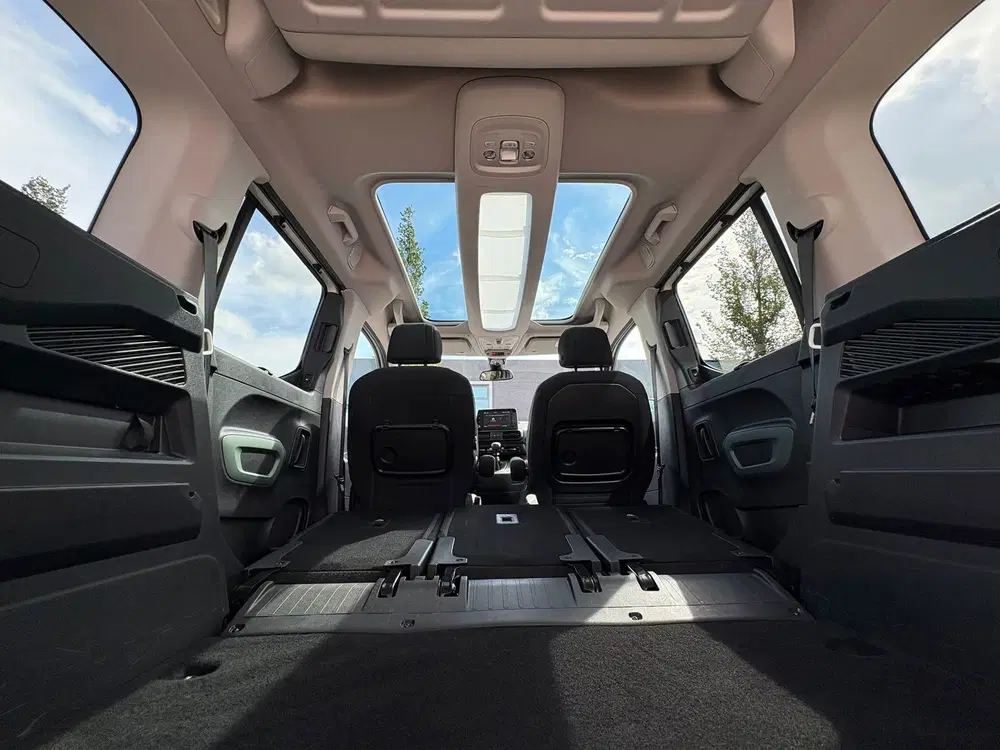 Citroën Berlingo Citroen Berlingo 1.2 PureTech Shine WEINIG uit 2019, foto 11