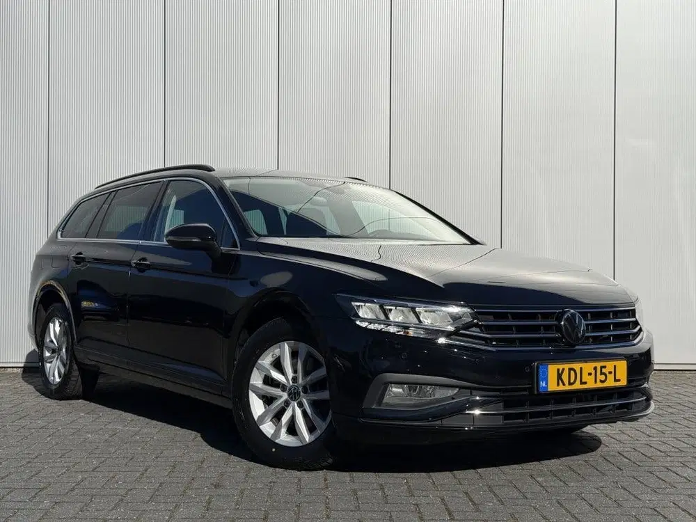 Volkswagen Passat 1.5 TSI Business Carplay Automaat uit 2024, foto 3