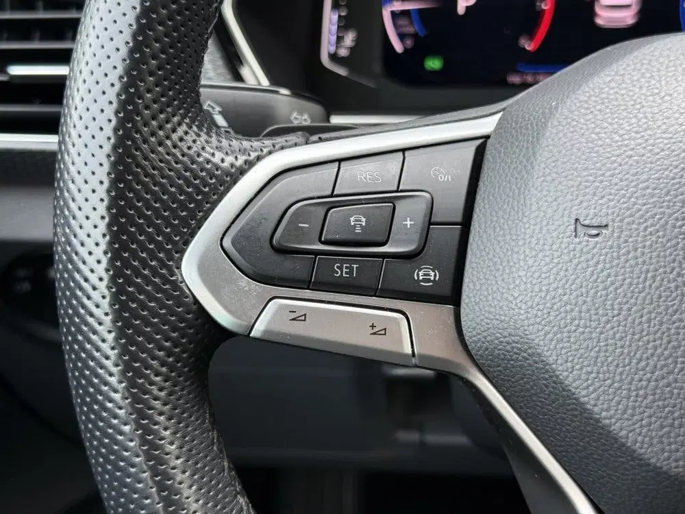 Volkswagen T-Cross 1.0 TSI Style R-Line AUTOMAAT VIRTUAL BEA uit 2019, foto 11
