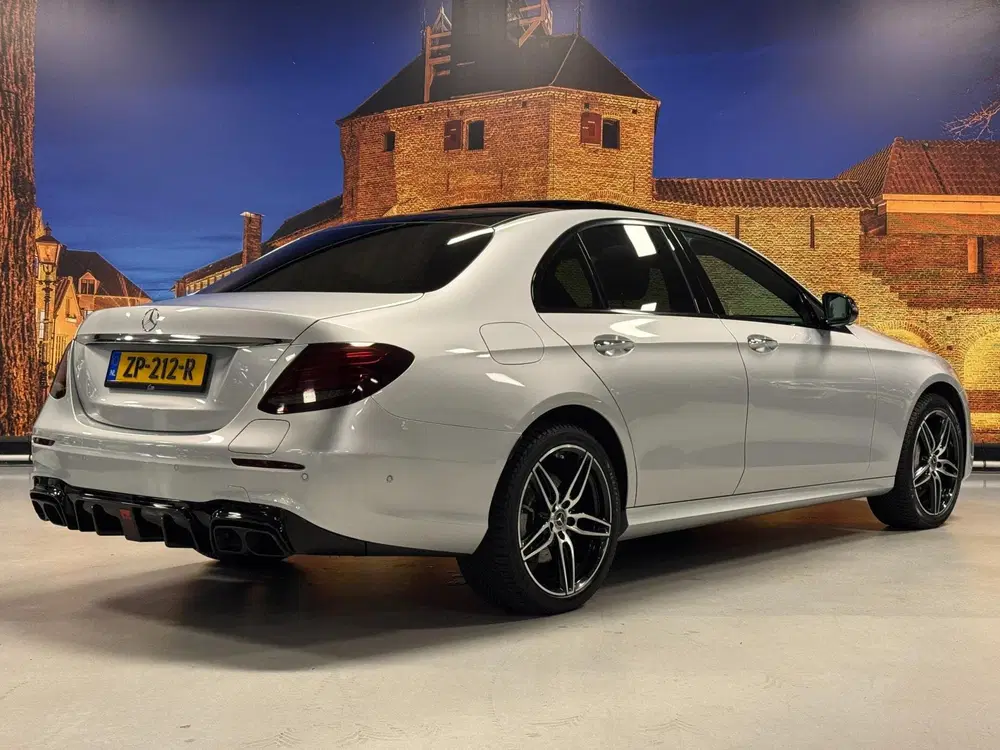 Mercedes-Benz E-Klasse 300e Premium+ AMG Aut Panodak Burmest uit 2019, foto 2