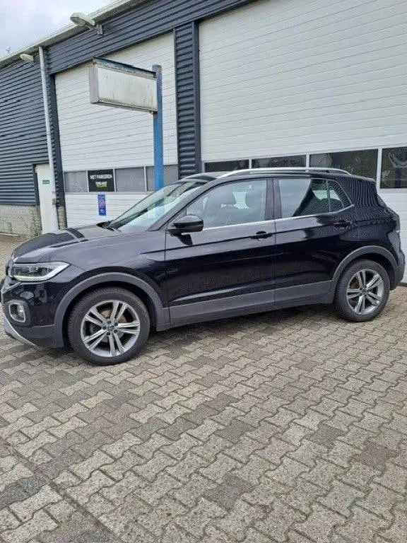 Volkswagen T-Cross 1.0 TSI STYLE Virtual Cockpit uit 2022, foto 3