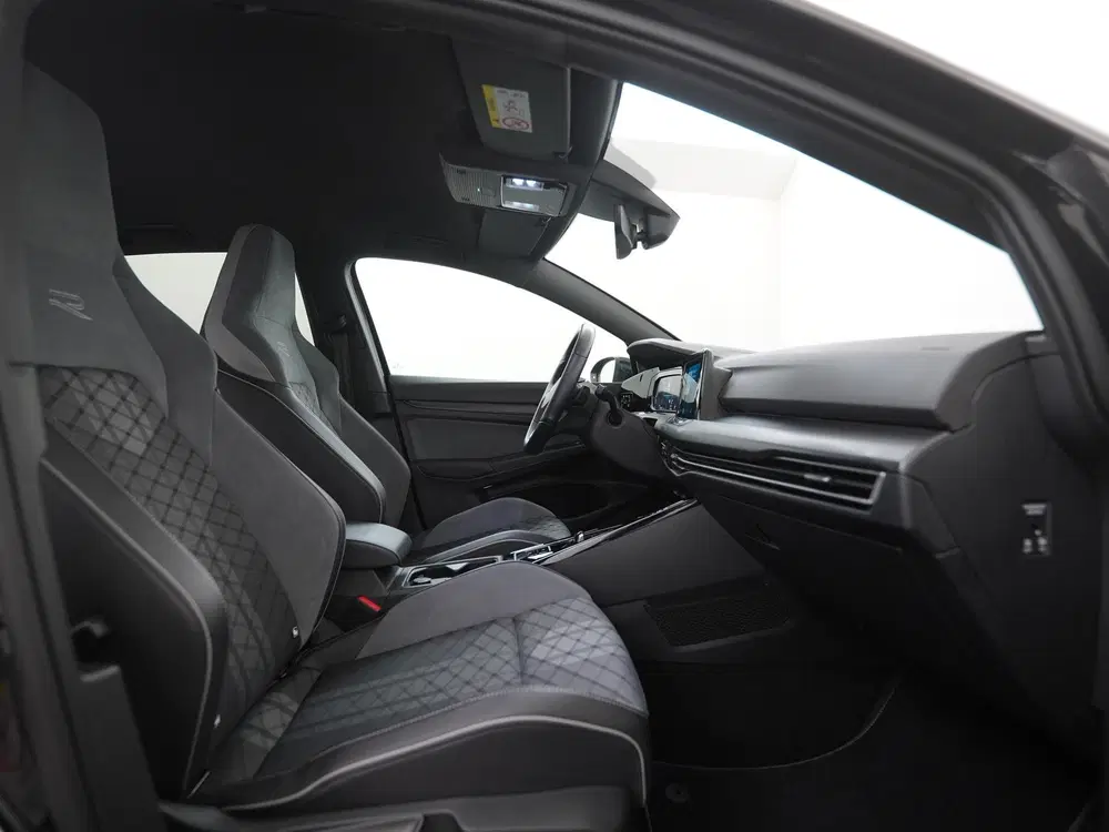 Volkswagen Golf 2.0 TSI R-Line uit 2023, foto 3