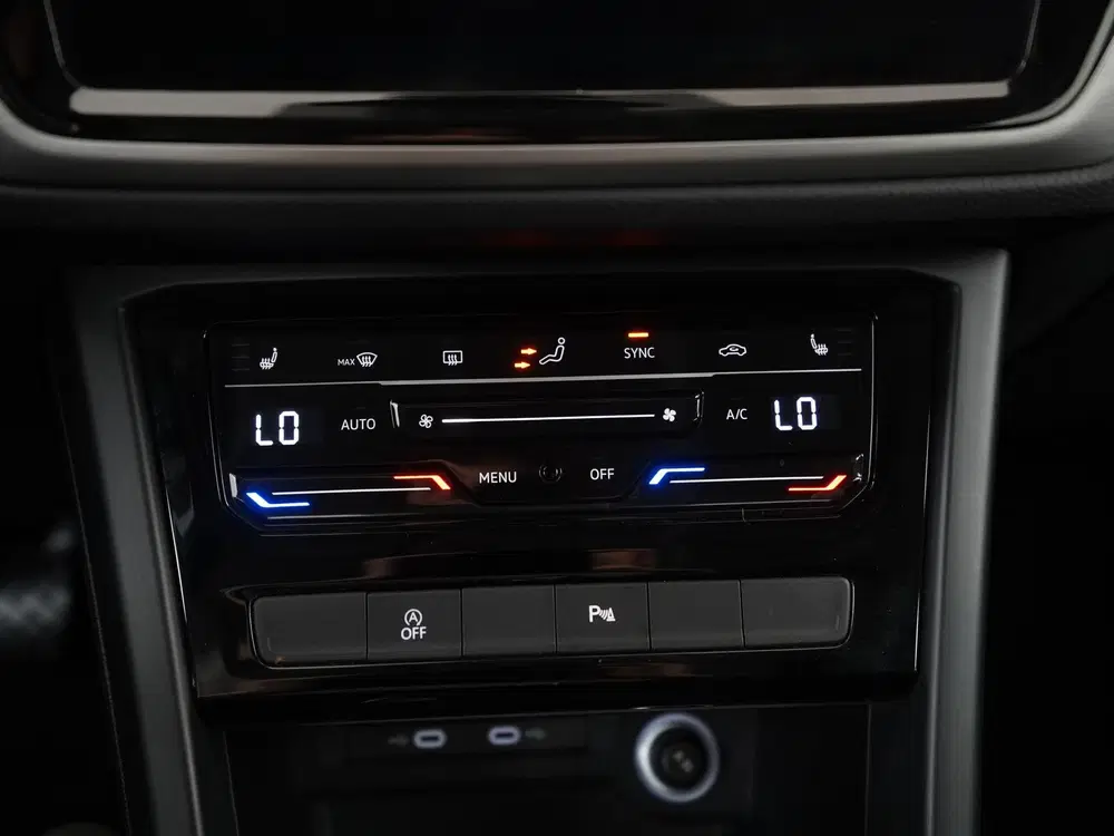 Volkswagen Touran 1.5 TSI DSG uit 2023, foto 11