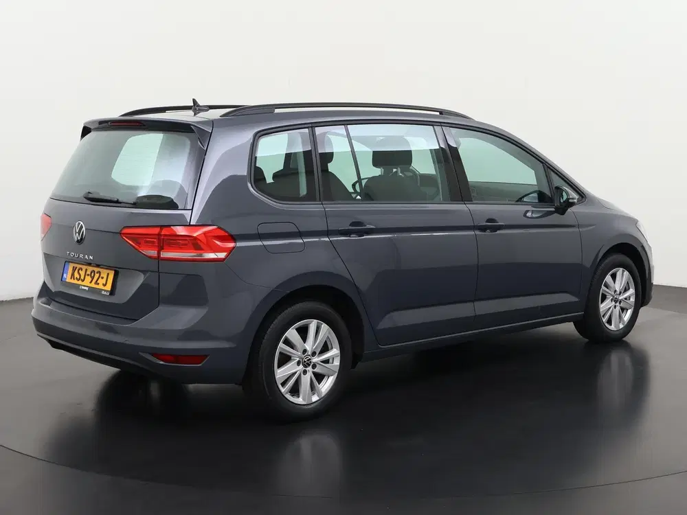 Volkswagen Touran 1.5 TSI DSG uit 2023, foto 4