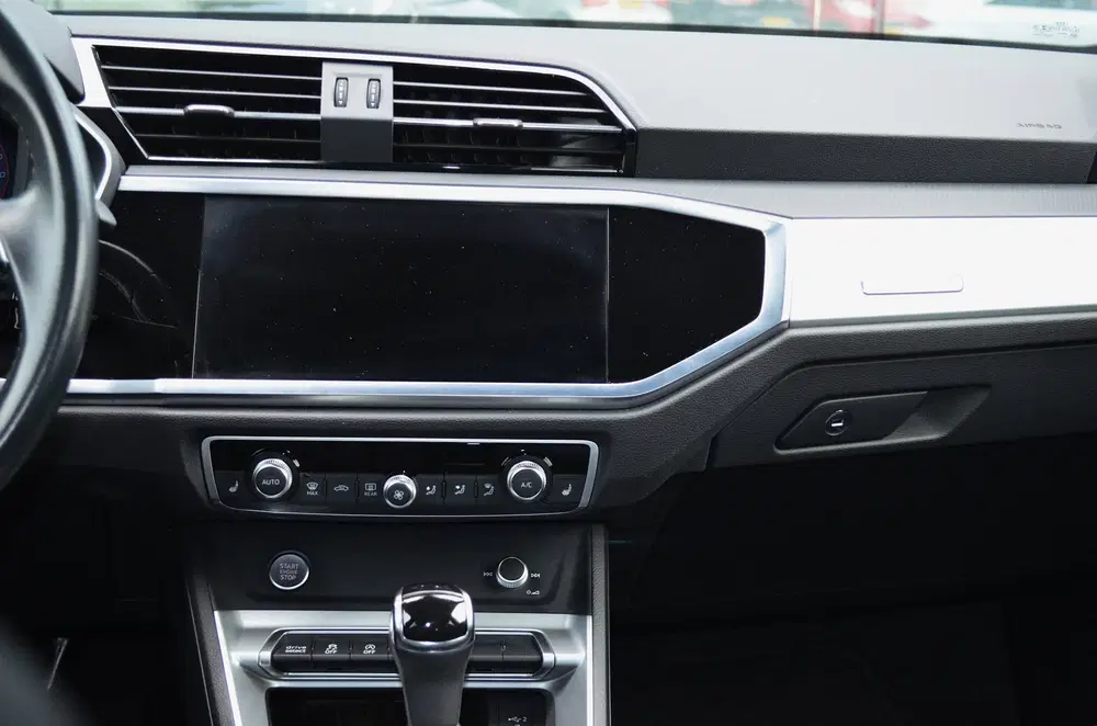Audi Q3 35 TFSI edition one uit 2020, foto 14