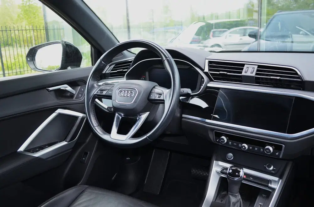 Audi Q3 35 TFSI edition one uit 2020, foto 7