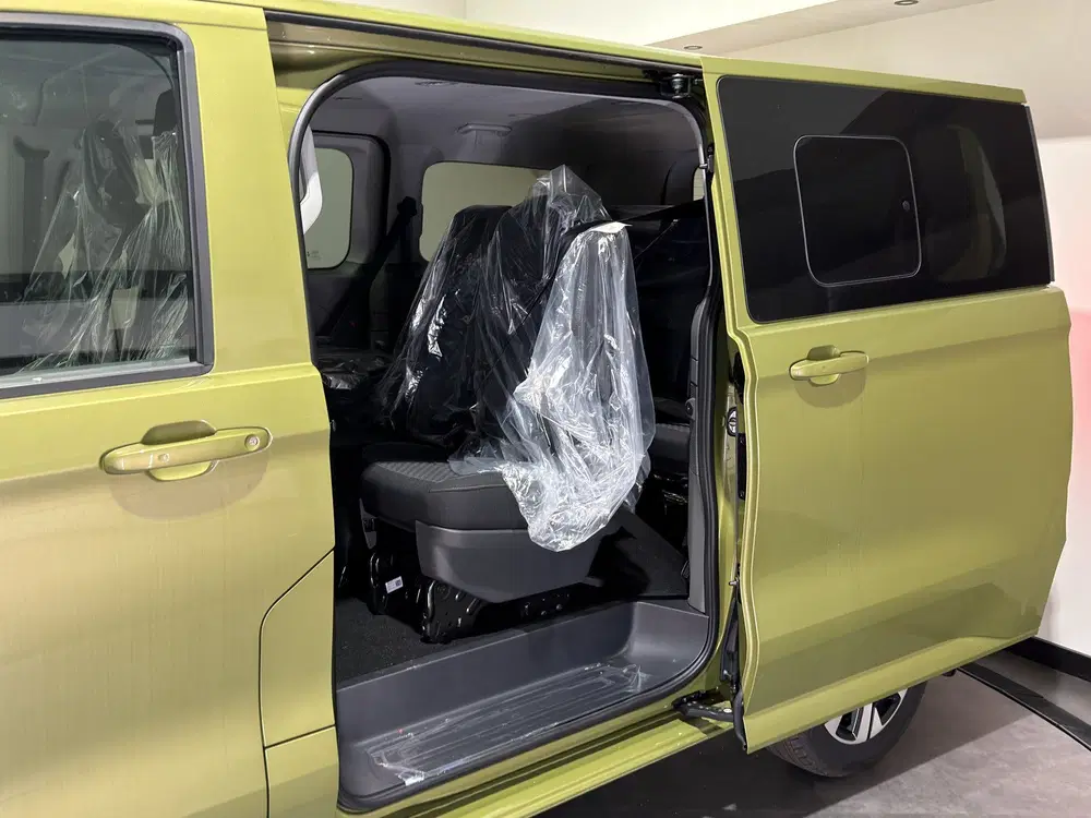 Volkswagen Transporter 32 L1H1 Life 64 kWh € 5 uit 2026, foto 12