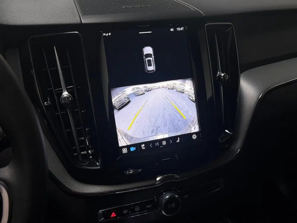 Volvo XC60 2.0 T6 Plug-in hybrid AWD Ultra Dark Pano uit 2024, foto 6