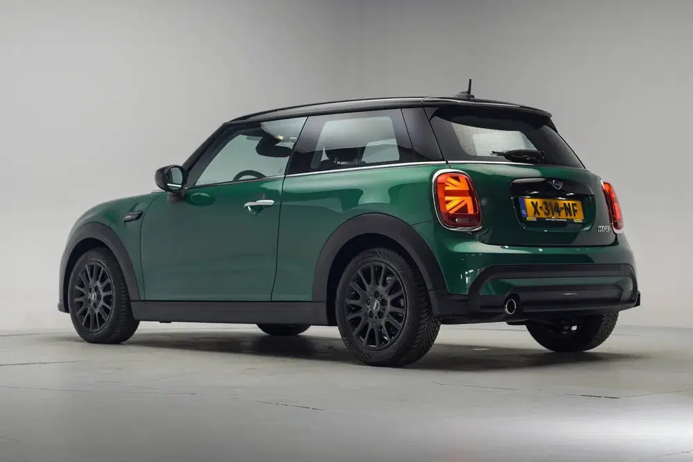 Mini Cooper 1.5 Cooper 136pk Camden Edition [ LED Appl uit 2024, foto 3