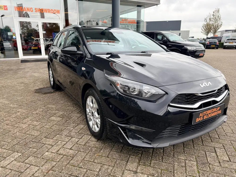 Kia Ceed 1.5 T-GDi MHEV DynamicLine uit 2022, foto 3
