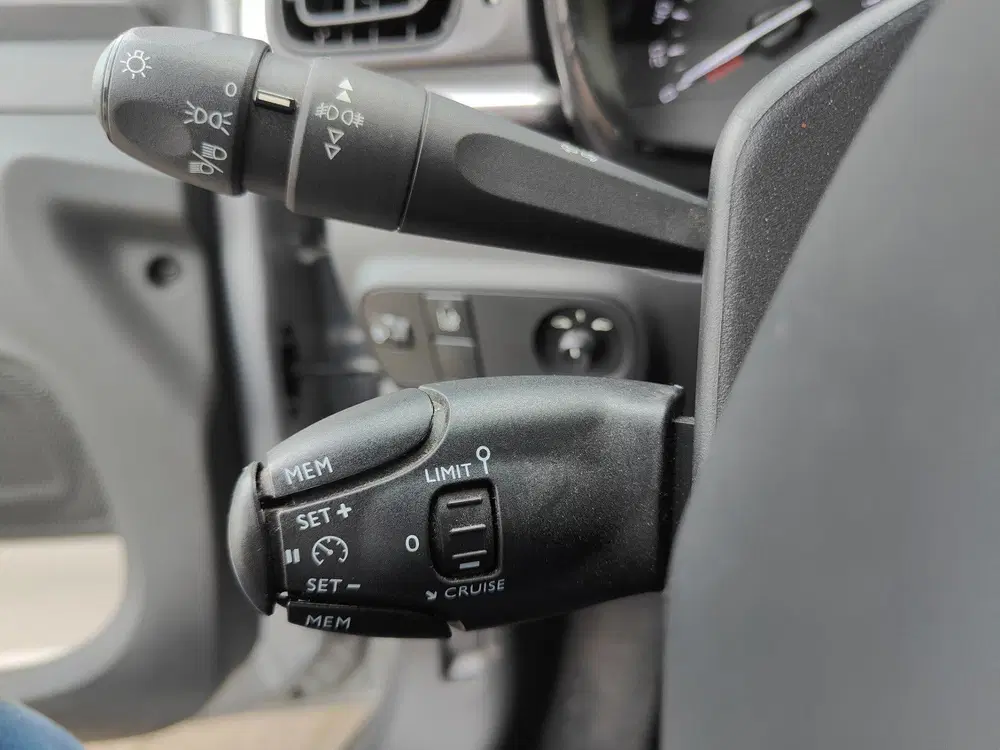 Citroën C3 Citroen C3 1.2 PureTech S&S Live Cruise pd uit 2019, foto 14