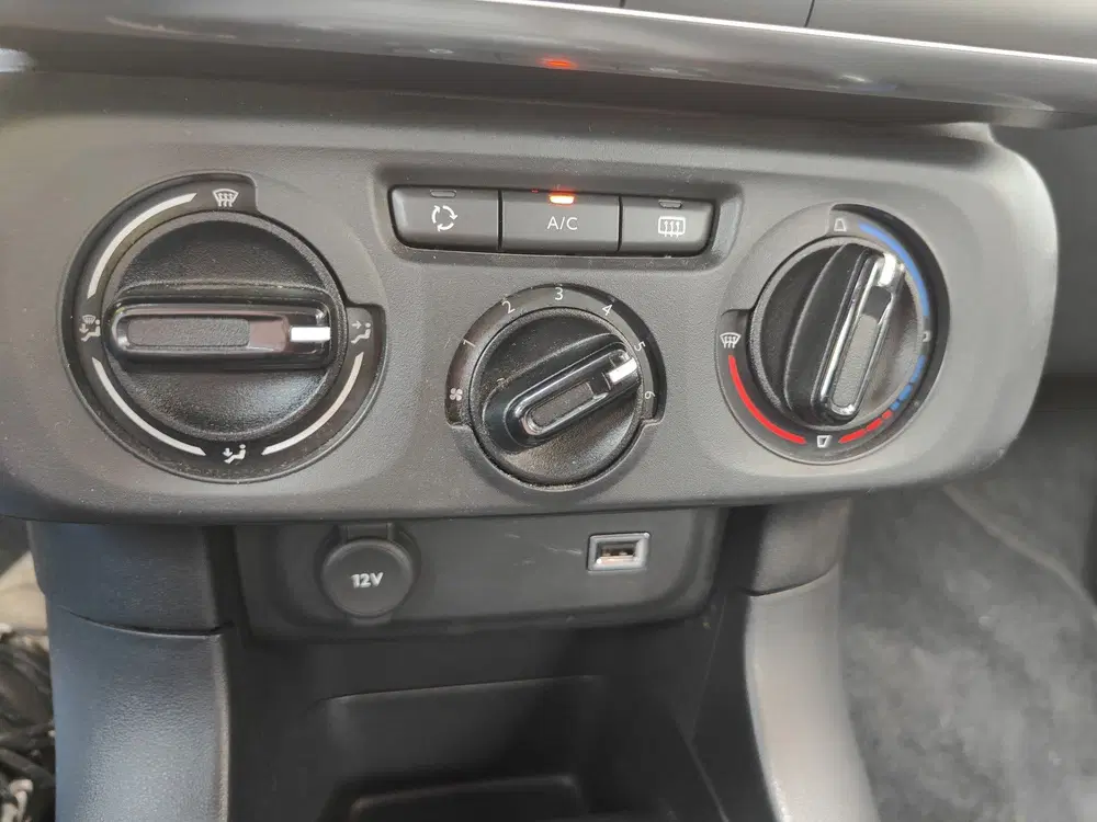 Citroën C3 Citroen C3 1.2 PureTech S&S Live Cruise pd uit 2019, foto 5