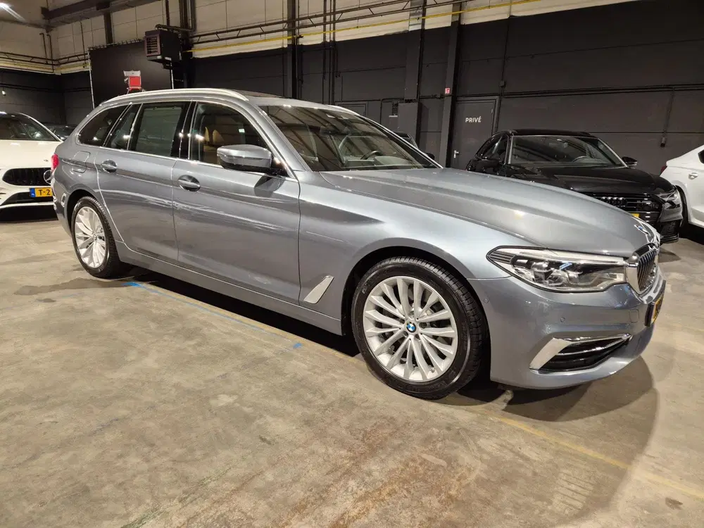 BMW 5-serie 530i High Executive Edition uit 2019, foto 2