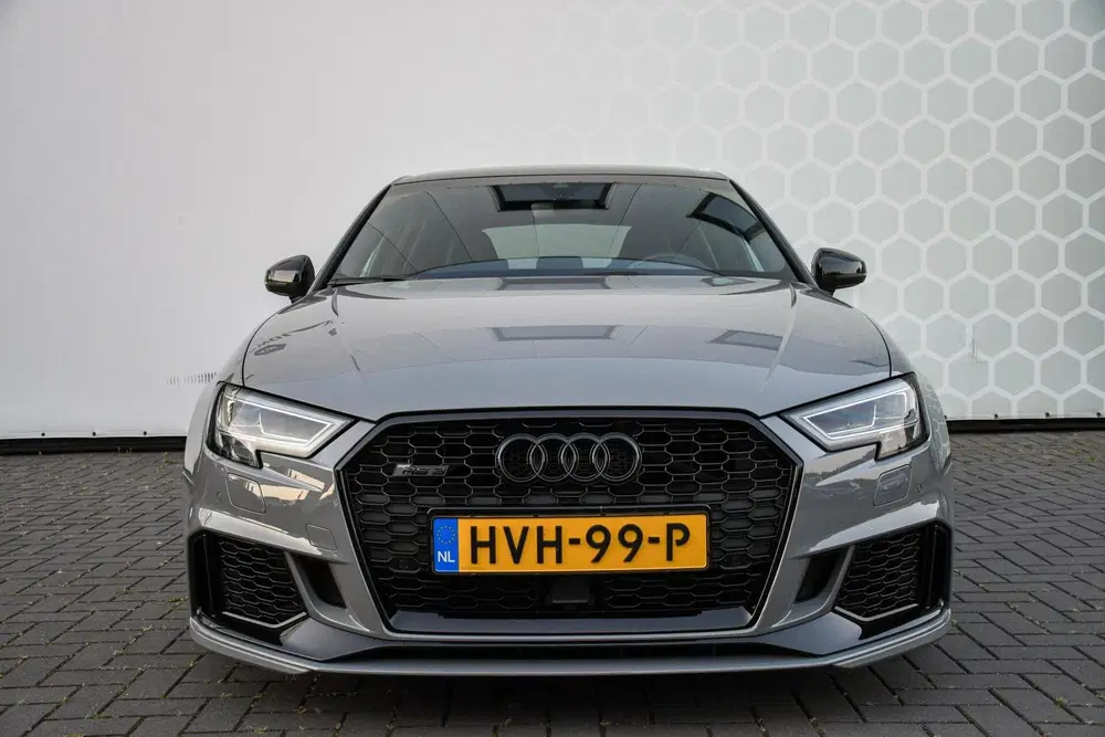 Audi RS3 2.5 TFSI Quattro Panoramdak Virtual B&O 40 uit 2019, foto 3