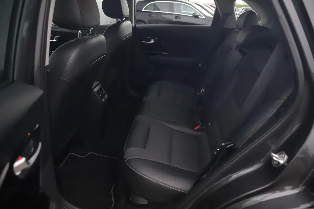 Kia Niro 1.6 GDi Hybrid DynamicLine 140PK Automaat uit 2019, foto 9