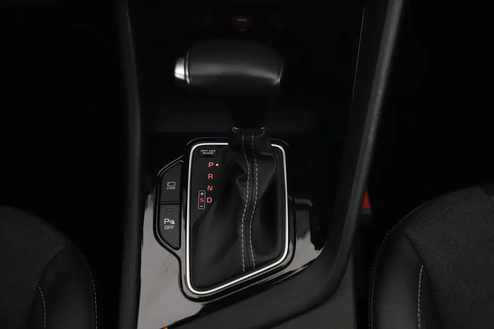 Kia Niro 1.6 GDi Hybrid DynamicLine 140PK Automaat uit 2019, foto 14