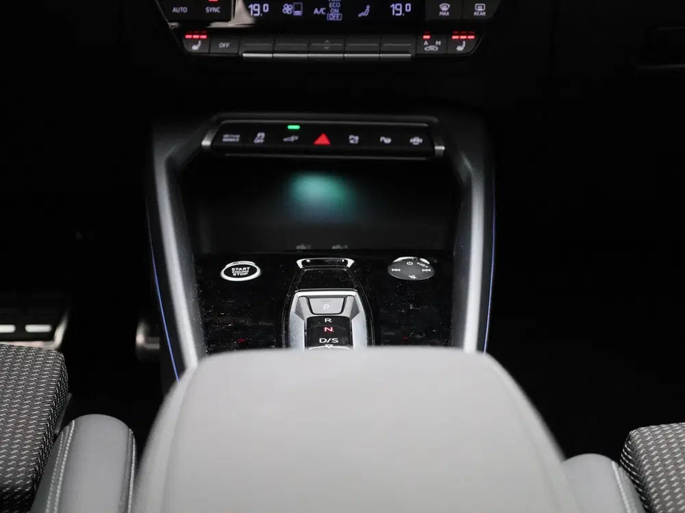 Audi A3 40 TFSI e S edition 204 PK uit 2025, foto 10