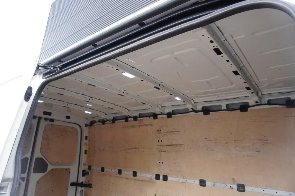 Volkswagen Crafter 140pk L3H2 uit 2021, foto 12