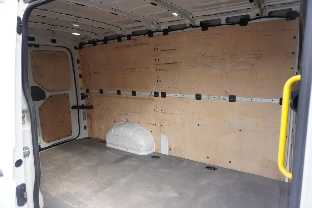 Volkswagen Crafter 140pk L3H2 uit 2021, foto 13