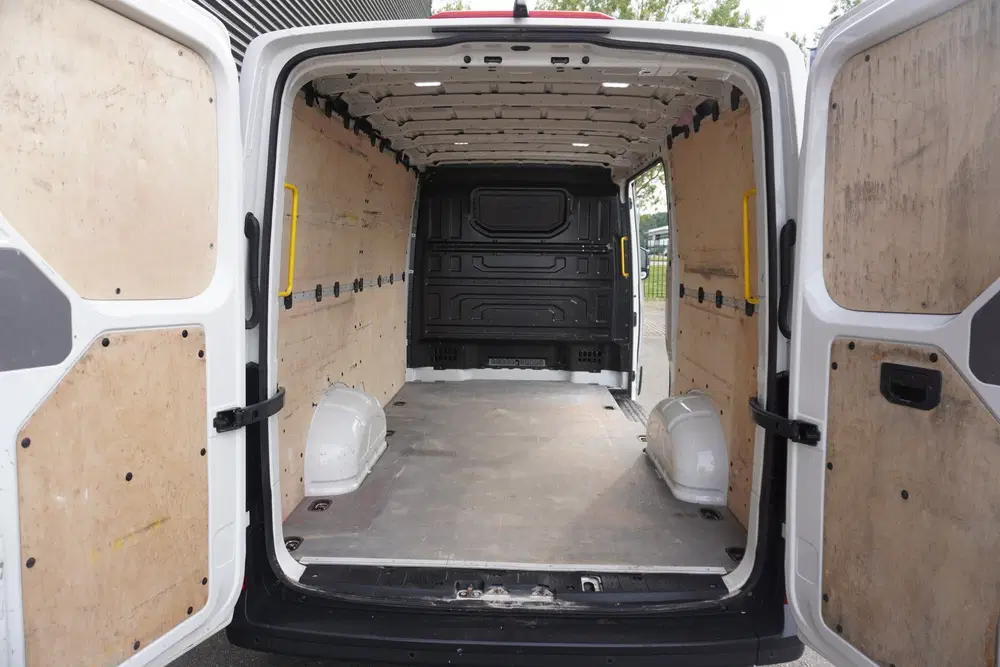 Volkswagen Crafter 140pk L3H2 uit 2021, foto 3
