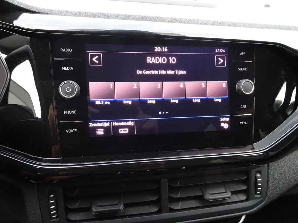 Volkswagen T-Cross 1.0 TSI Life Airco uit 2020, foto 7
