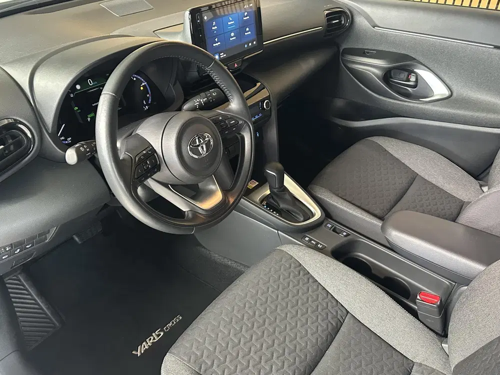 Toyota Yaris Cross 1.5 Hybrid Dynamic Trekhaak uit 2022, foto 2