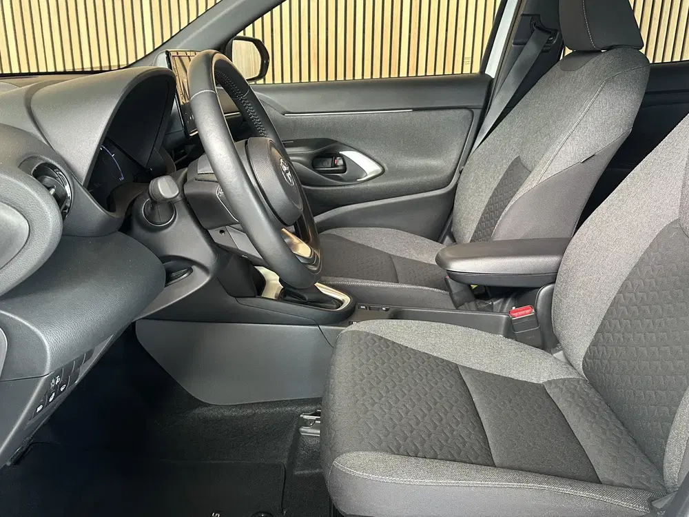 Toyota Yaris Cross 1.5 Hybrid Dynamic Trekhaak uit 2022, foto 6