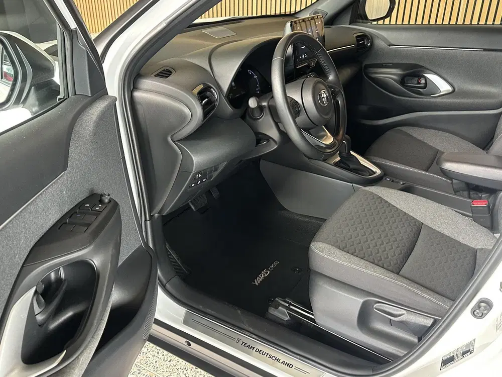 Toyota Yaris Cross 1.5 Hybrid Dynamic Trekhaak uit 2022, foto 8
