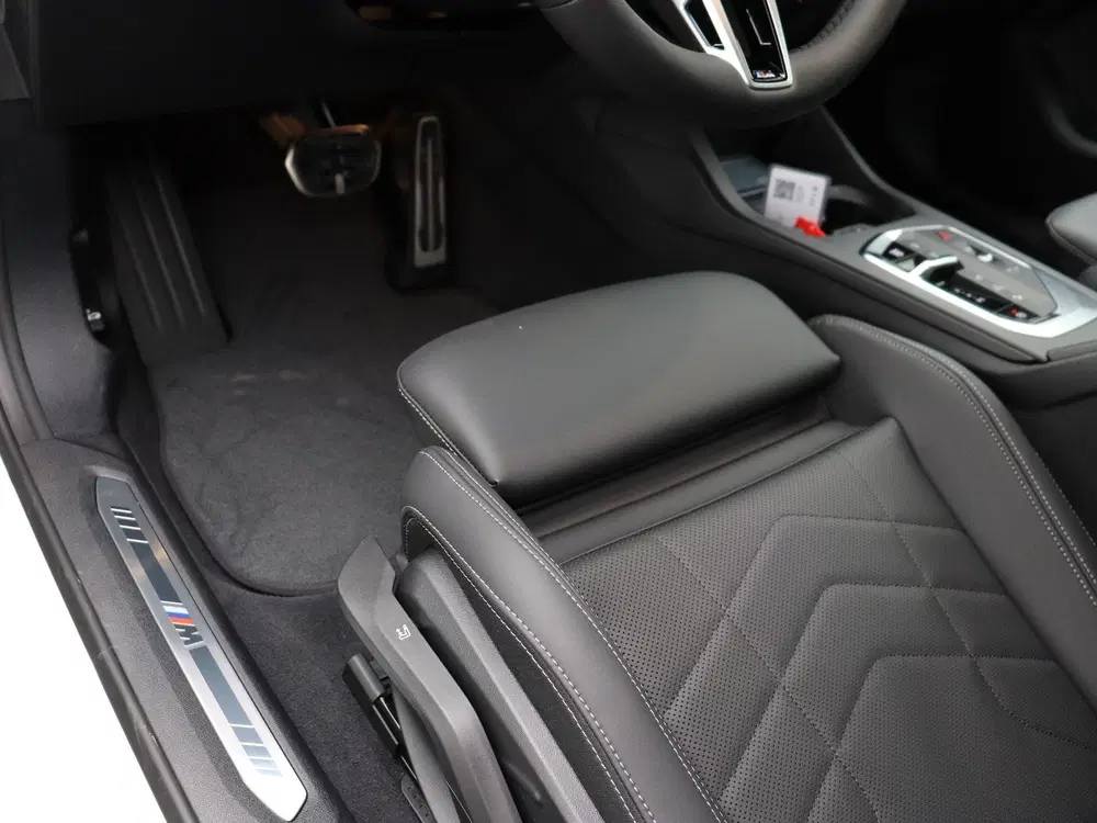 BMW 2-serie Coupé 220 High Executive M Sportpakket Pro uit 2026, foto 13