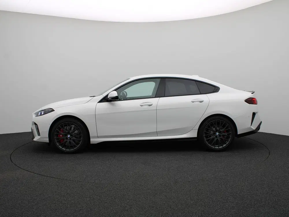 BMW 2-serie Coupé 220 High Executive M Sportpakket Pro uit 2026, foto 4