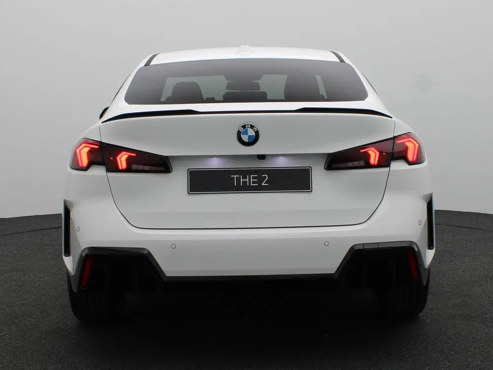 BMW 2-serie Coupé 220 High Executive M Sportpakket Pro uit 2026, foto 5
