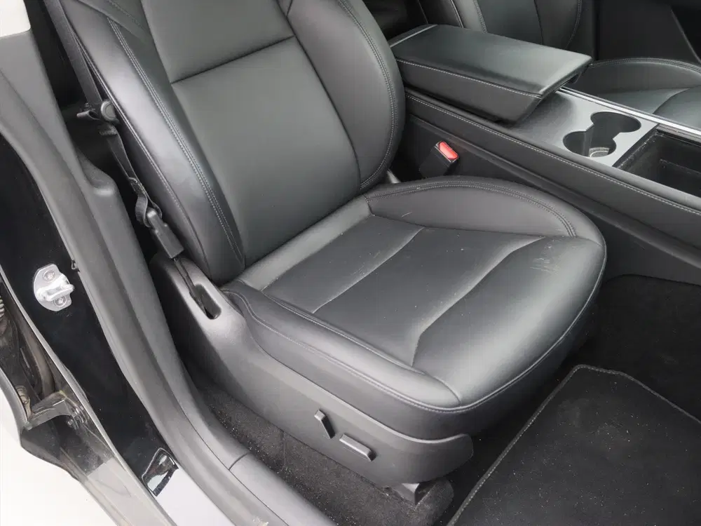 Tesla Model Y Long Range AWD 75kWh 351pk 92 uit 2023, foto 15