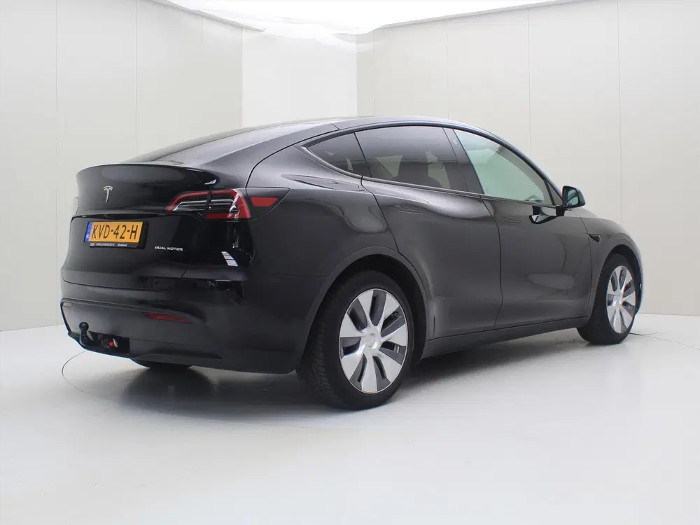 Tesla Model Y Long Range AWD 75kWh 351pk 92 uit 2023, foto 3